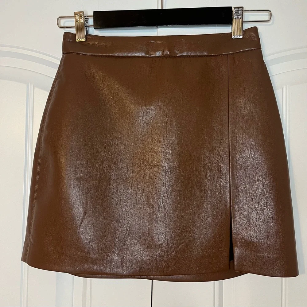 Aritzia Wilfred Brown Vegan Leather Mini Skirt Size 2 - Picture 1 of 5